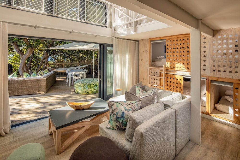 The Bungalow 29/50