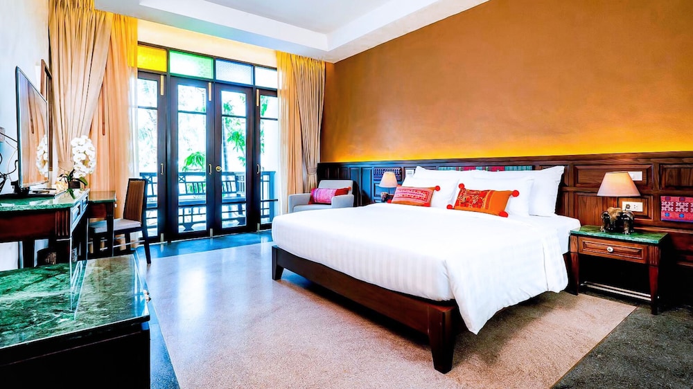 GRAND, SMILE, DELUXE, DOUBLE BED, BALCONY
