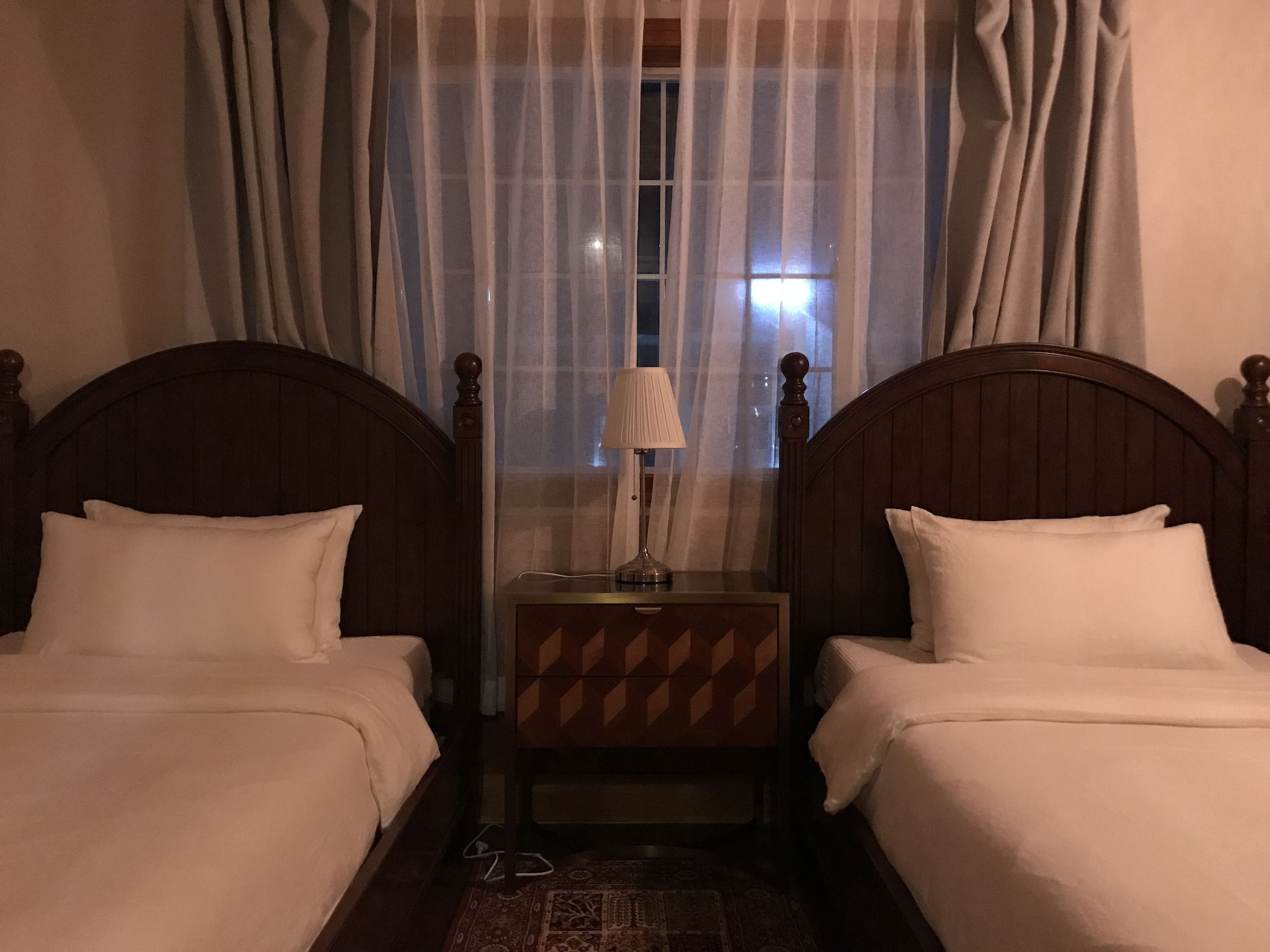 FAMILY, DOUBLE OR TWIN BED, PARTIAL OCEAN VIEW, KITCHEN