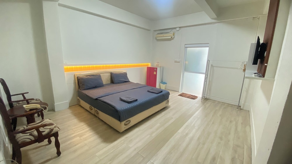 Sandee Room 15/50