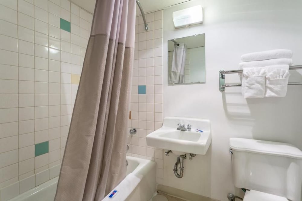 Motel6 Butte, MT - Historic City Center 52/59
