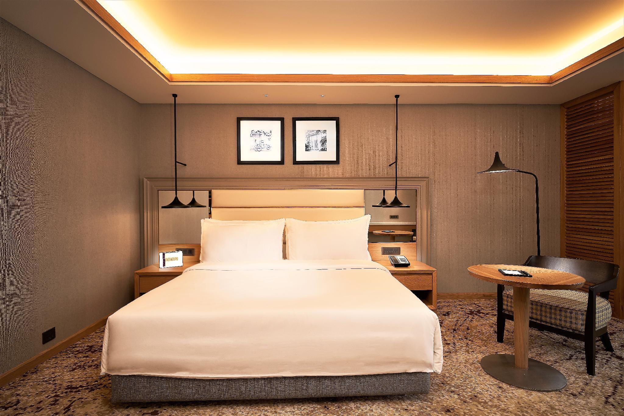 غرفة تنفيذية، The Residency Towers Pondicherry 2/2