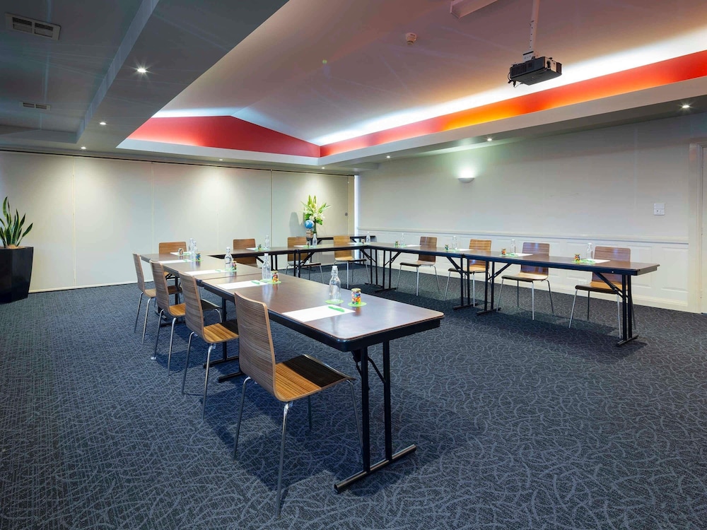 ibis Styles Canberra 69/78