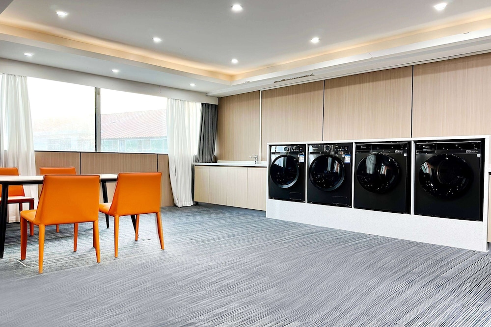Hawthorn by Wyndham Guangzhou Baiyun Airport 20/20