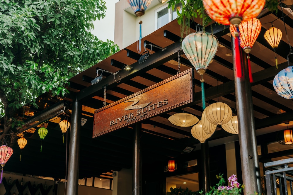 River Suites Hoi An Hotel 4/73