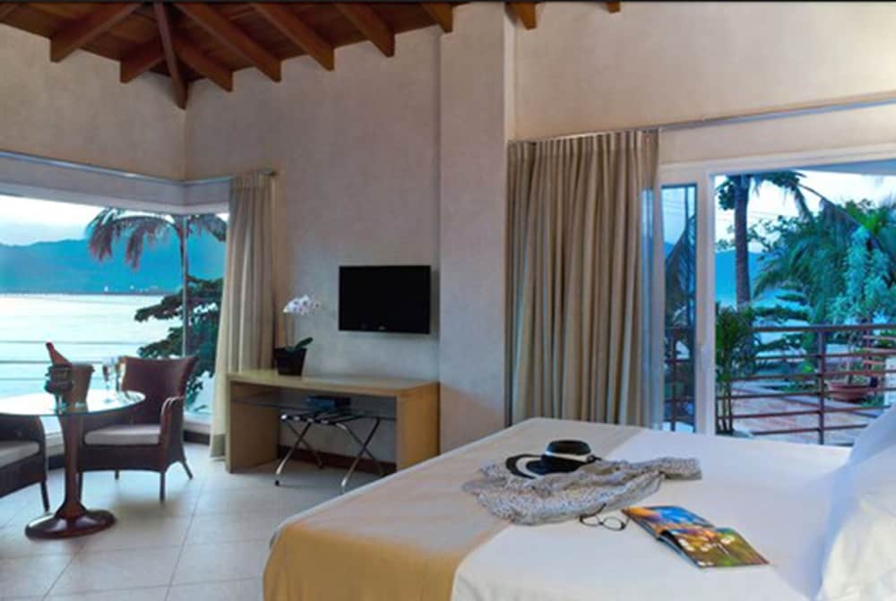 Abayomi Hotel 13/48