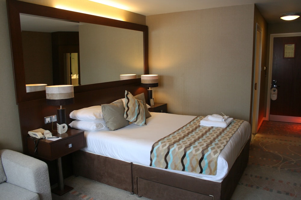 ALONA HOTEL 11/65