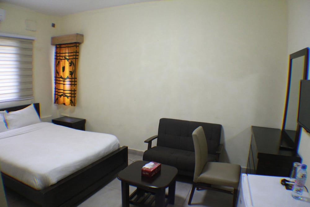 Murex Plaza Hotel and Suites 17/33