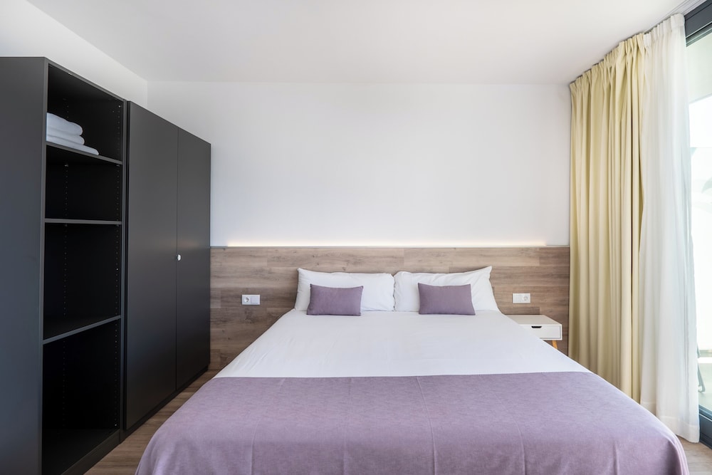 1 BEDROOM, SUPERIOR, APARTMENT, TWIN BEDS, SOFA, BALCONY