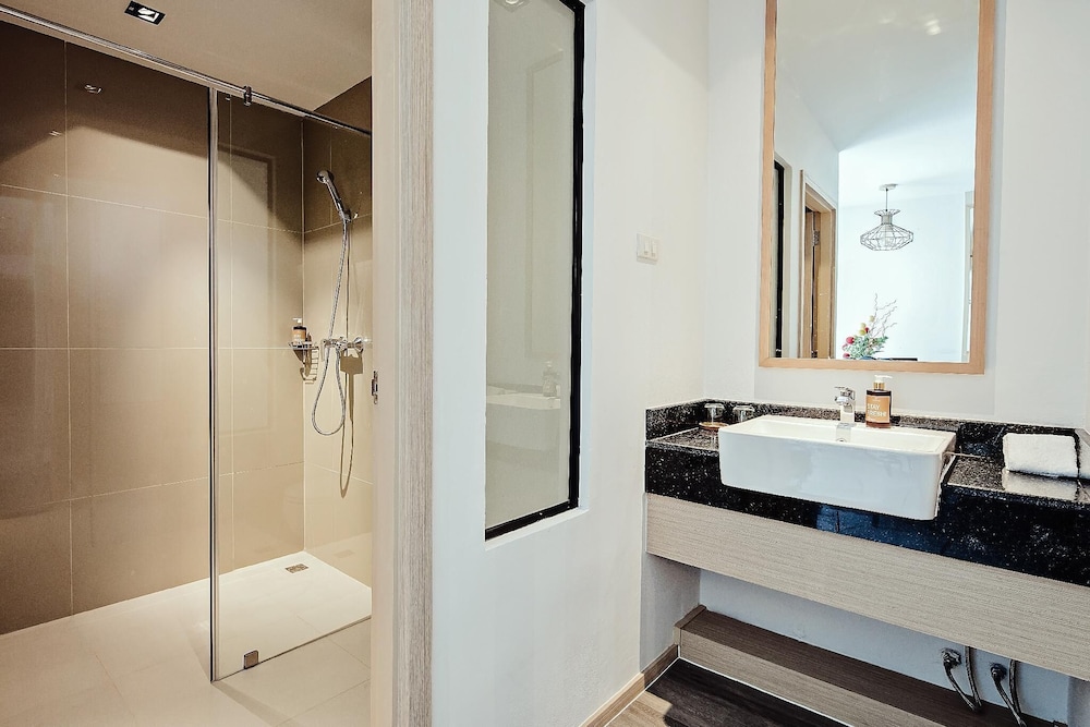 Three Sukhumvit Hotel Sha Plus Certified 67/70