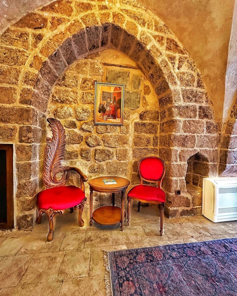 Fairouz Otel 36/50