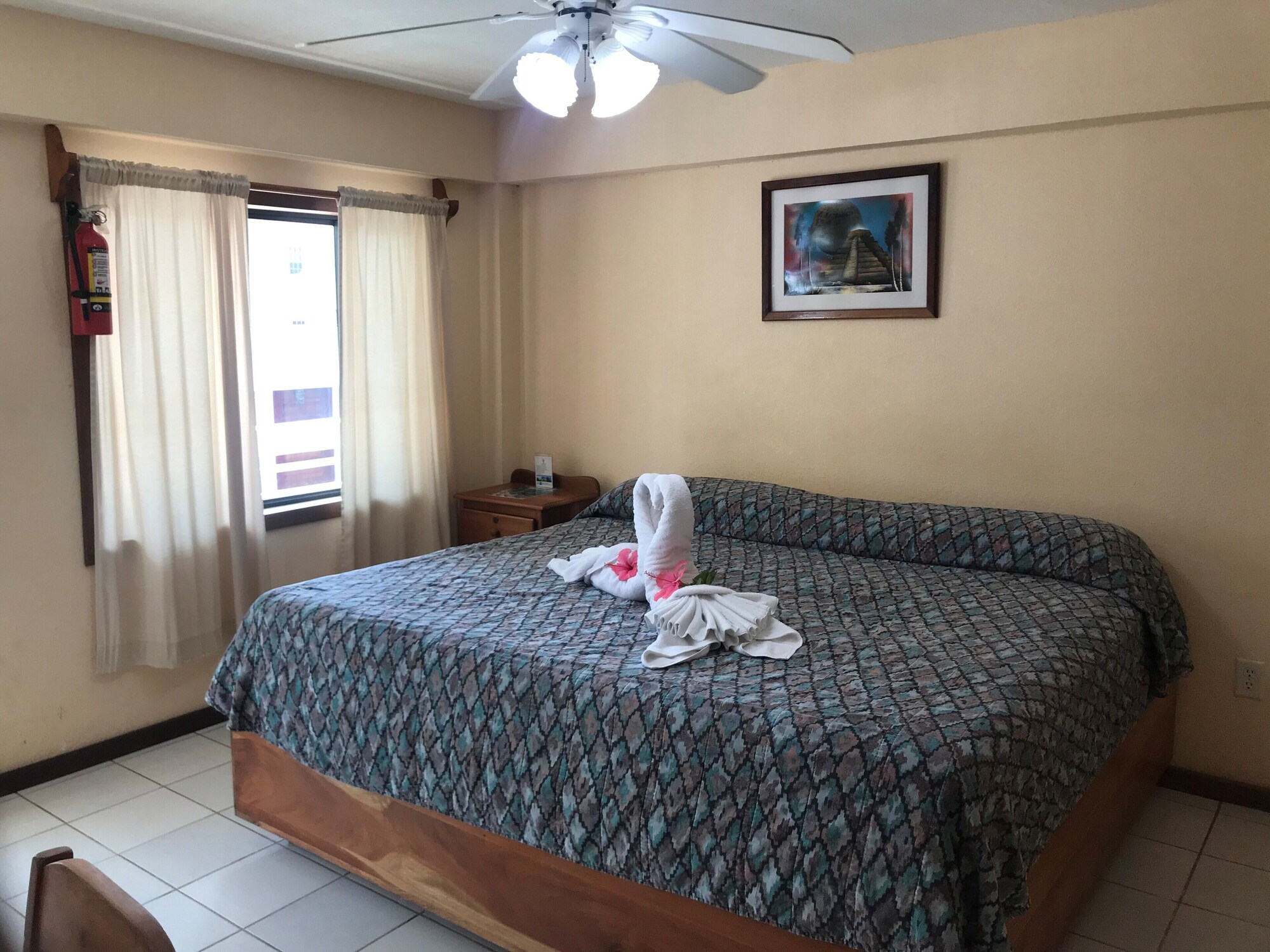 STANDARD, KING BED