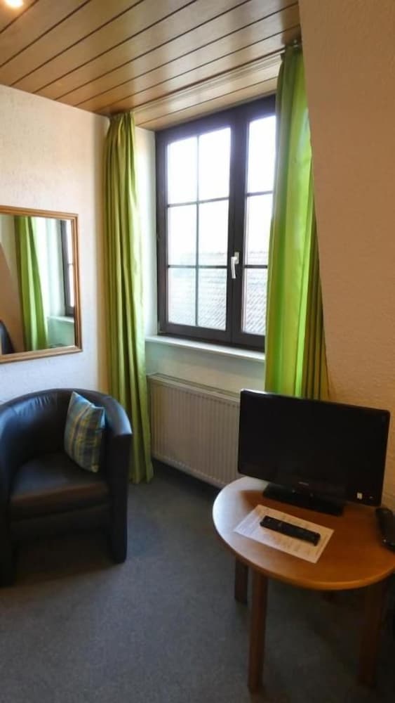 Hotel Burg Breuberg 24/28