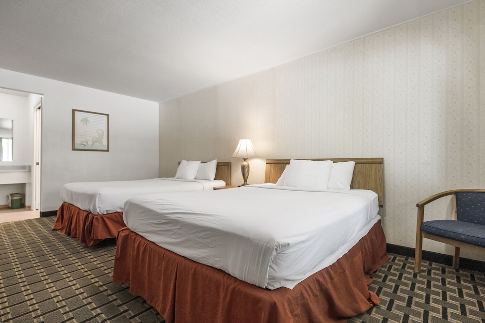 Northern Queen Inn 12/50