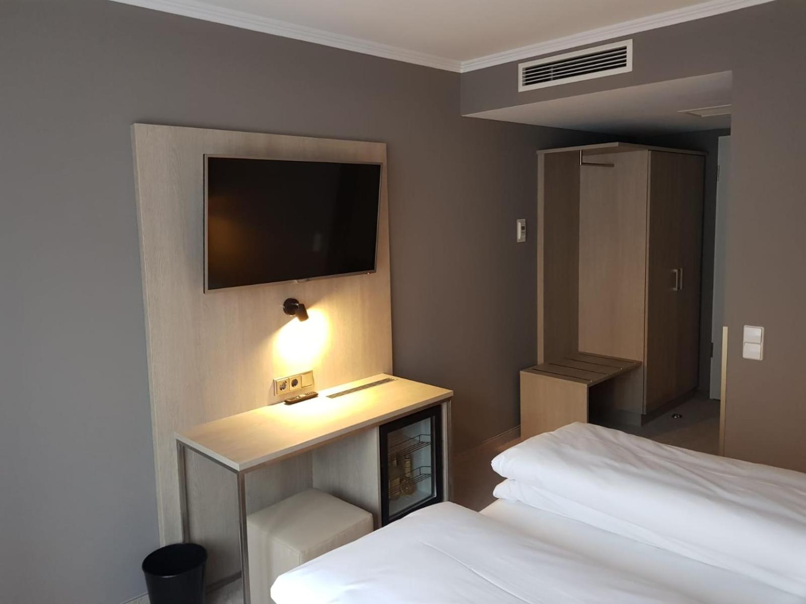 Economy, Double Bed