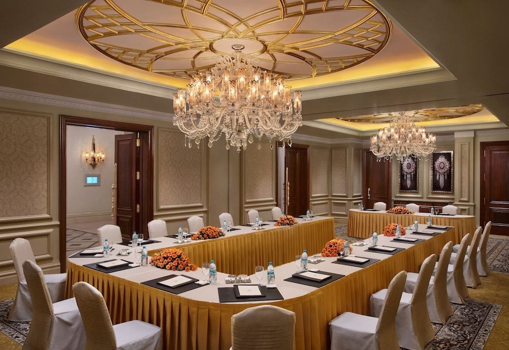 The Leela Palace New Delhi 65/74