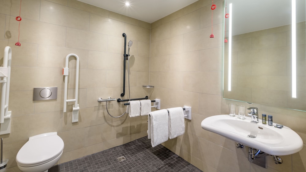 Holiday Inn Express Munich - City East 76/80