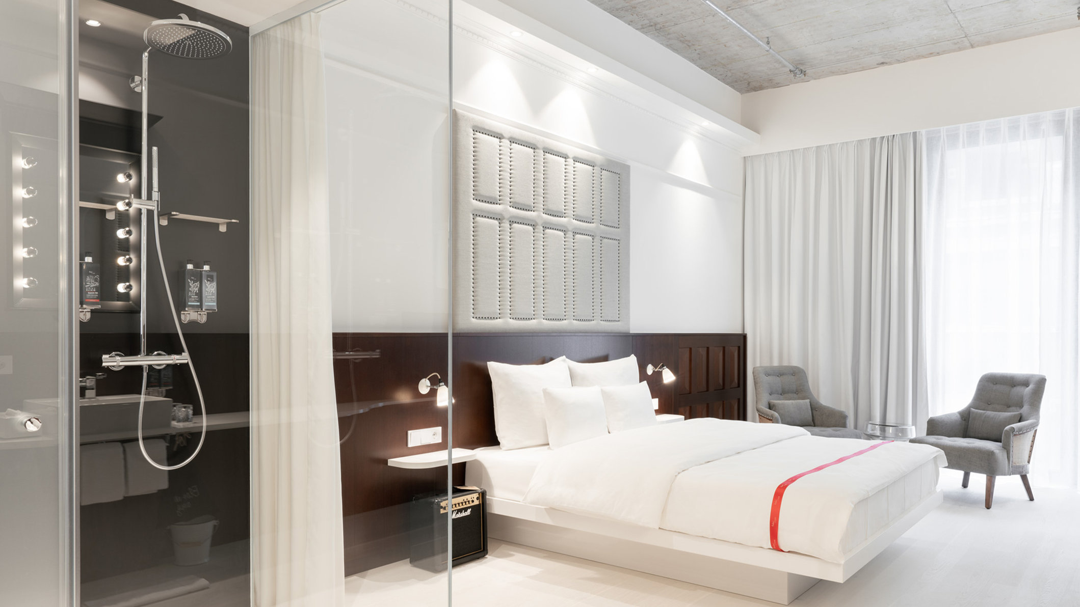 Ruby Louise Hotel 18/50