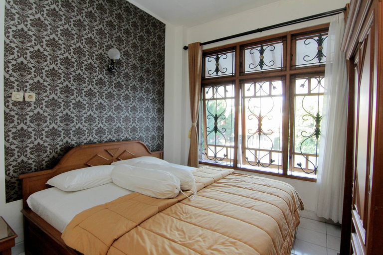 Hotel Fevytra Syariah 5/11