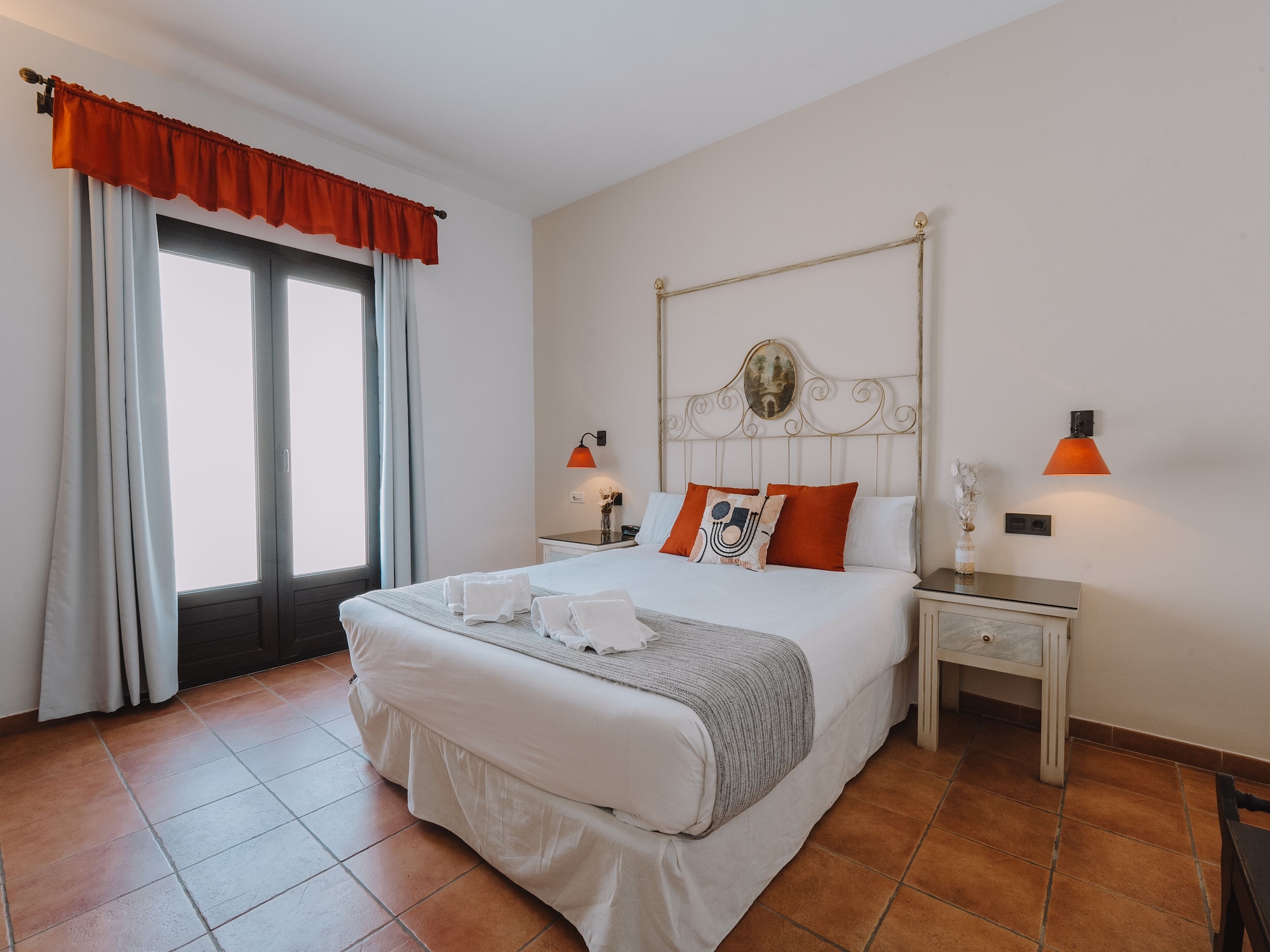 Standard, Double Bed, Private Bathroom 3/6