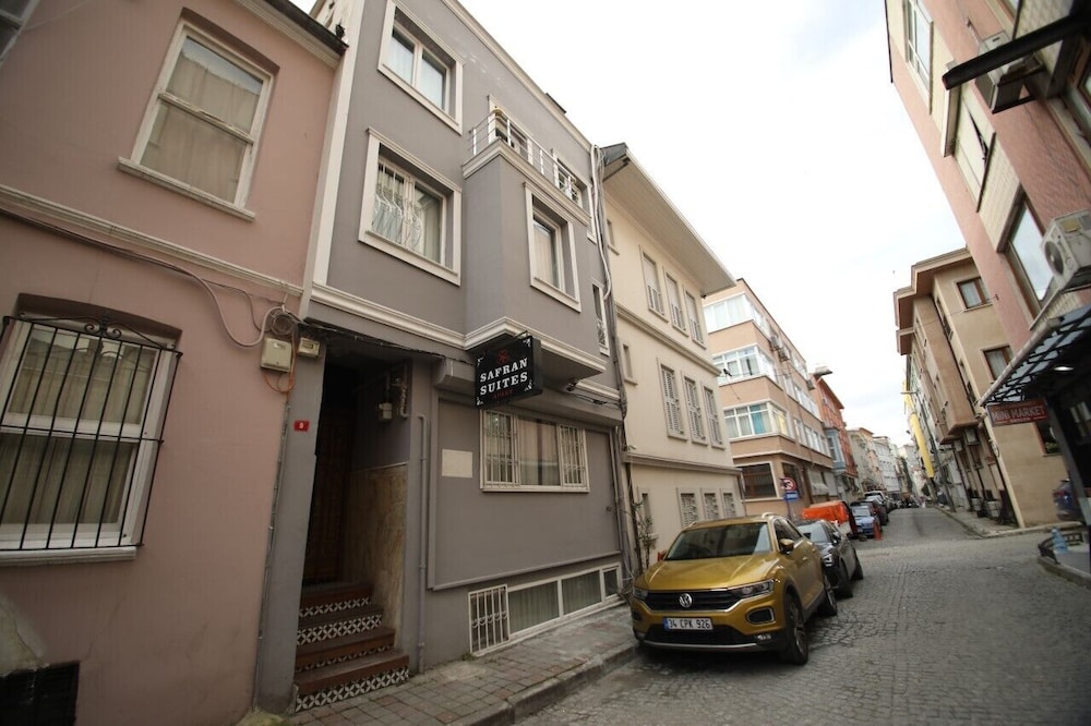 Safran Suites Apart 37/50