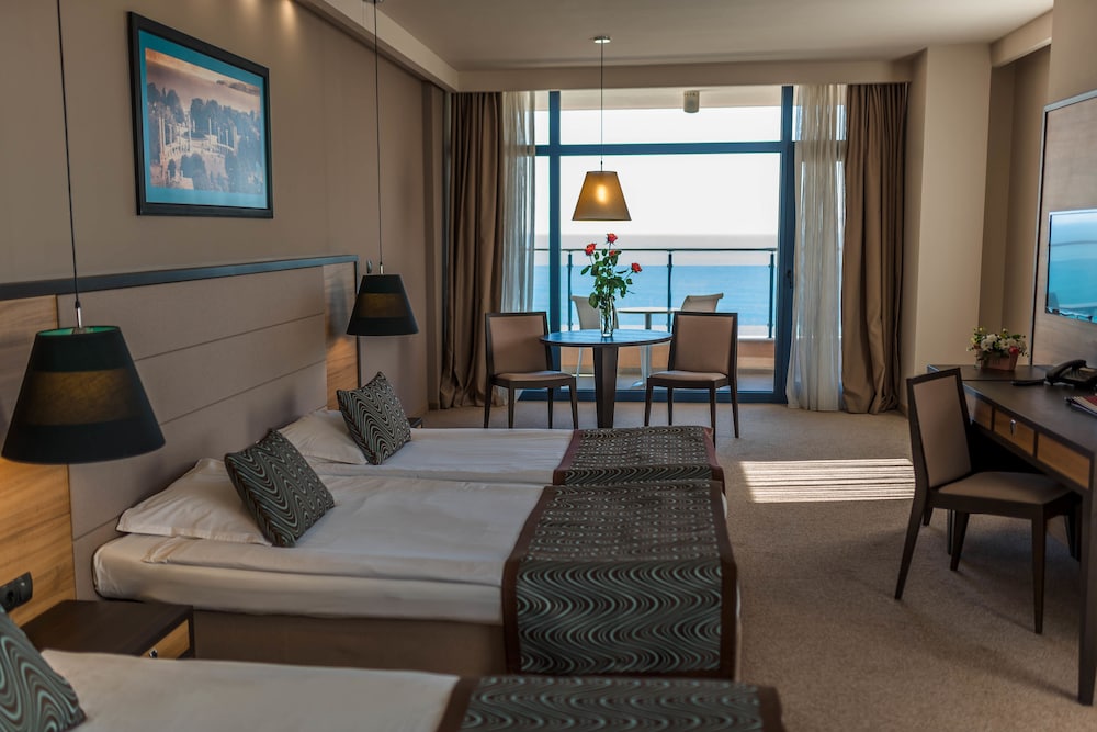 Astera Hotel & Spa 50/70