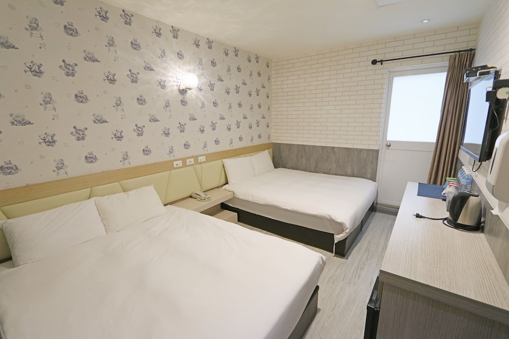 CLASSIC, QUADRUPLE, 2 DOUBLE BEDS, BALCONY
