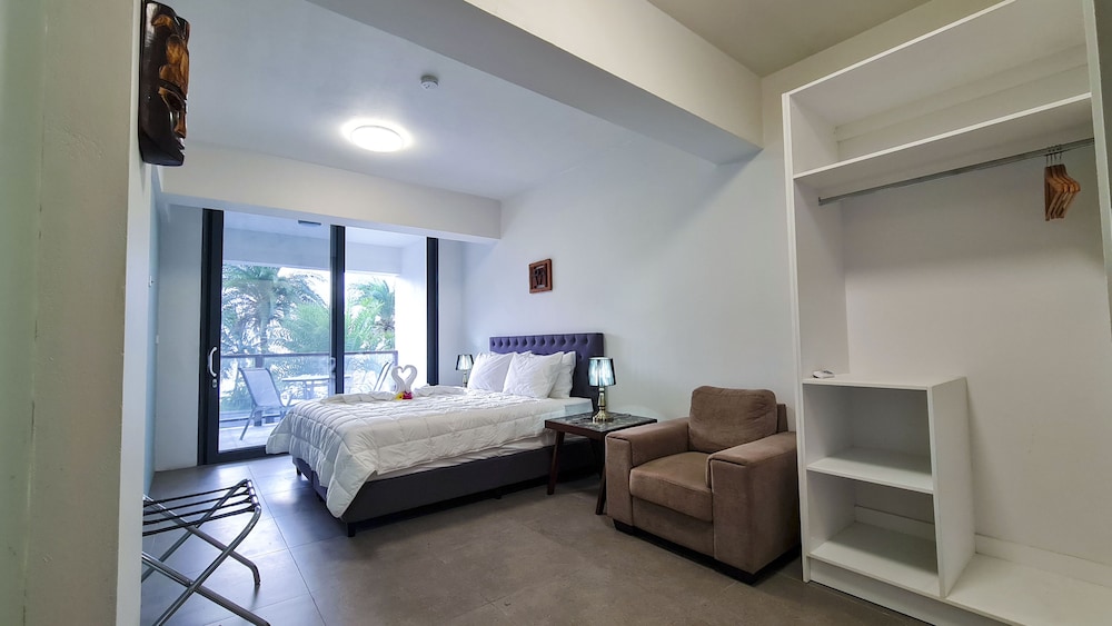 Ramada Suites by Wyndham Seafront Coral Coast 24/60
