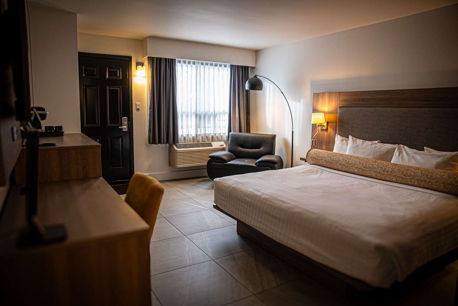 Room, King Bed