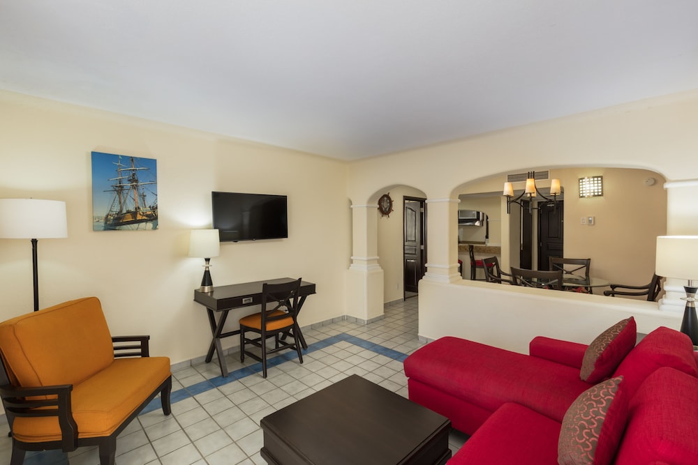 Marina Fiesta Resort and Spa 33/62