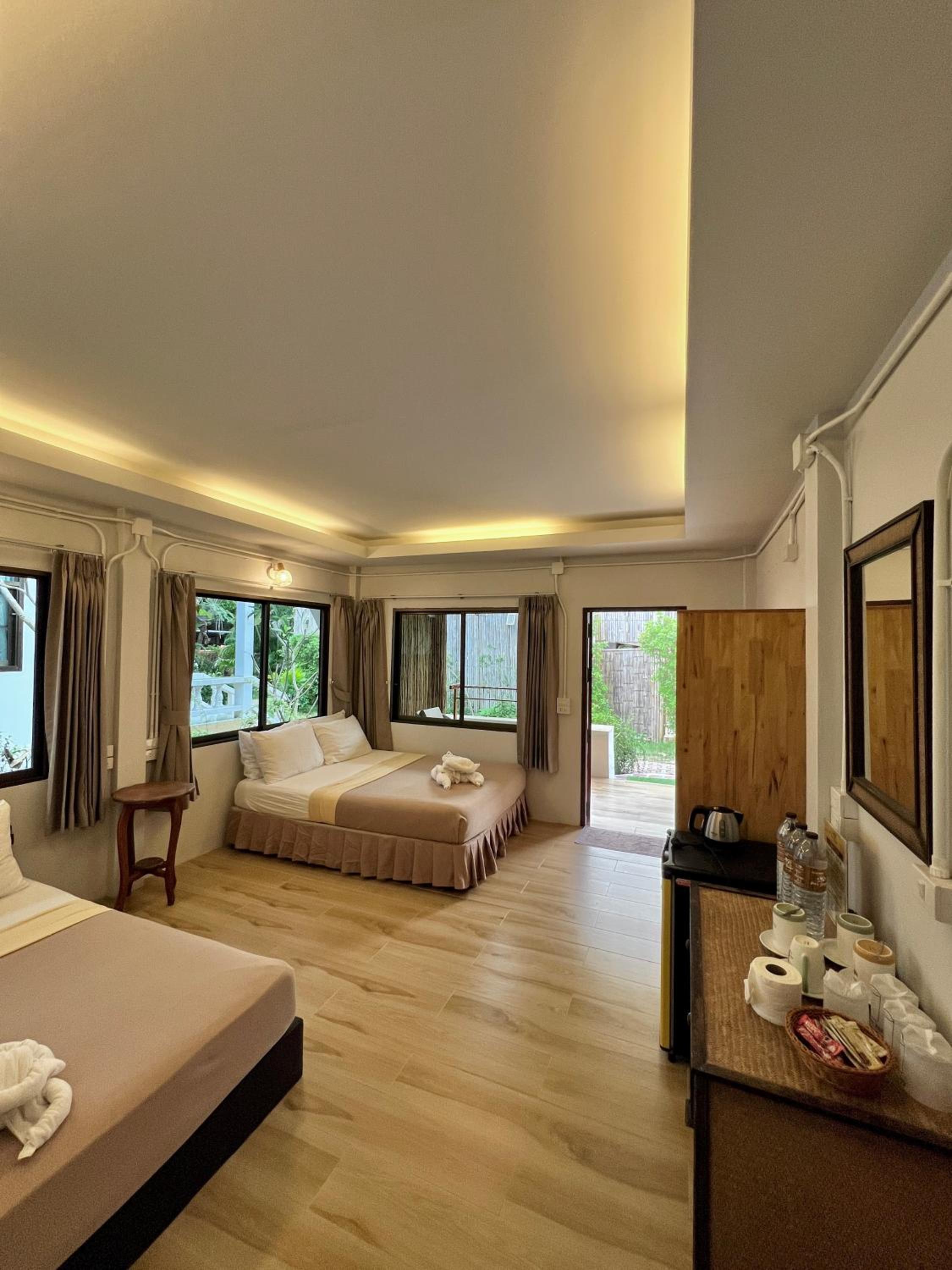 Family, Bungalow, 2 King Beds, Garden View