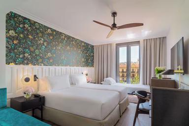 Deluxe, Single, Double or Twin Bed