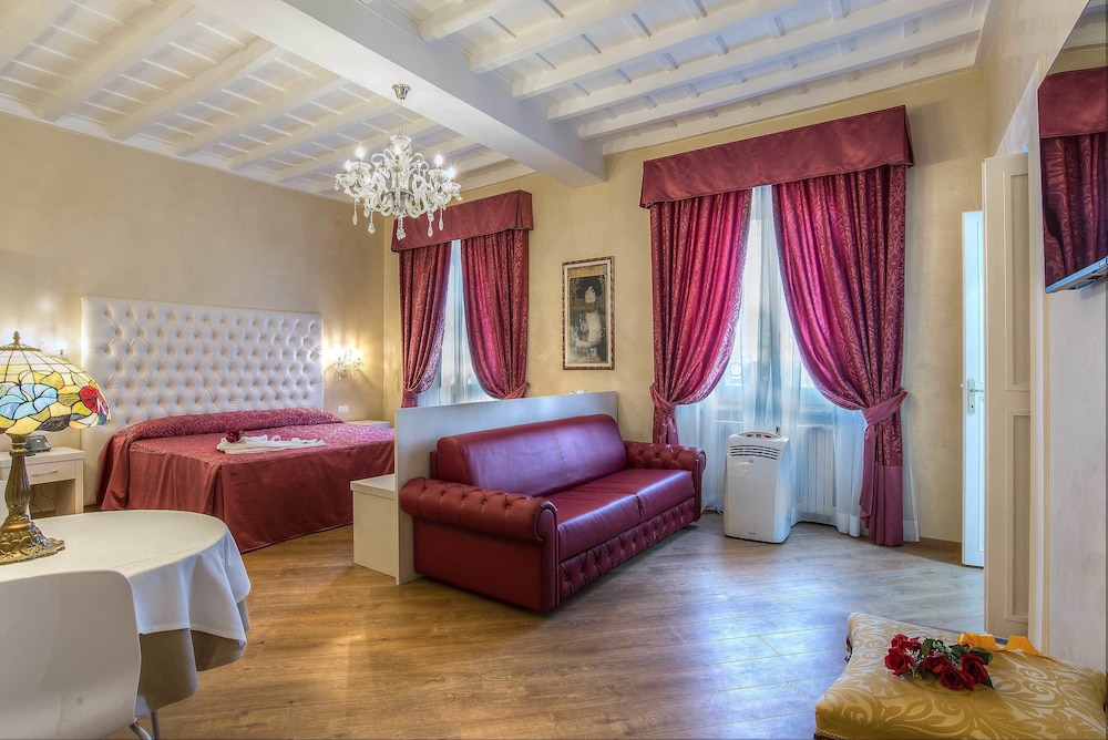 Trevi Rome Suite 28/50