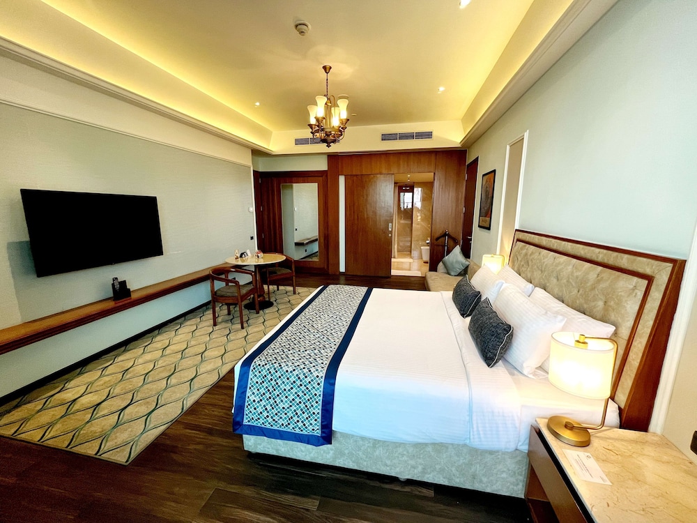Gift City Club, a member of Radisson Individuals 10/46