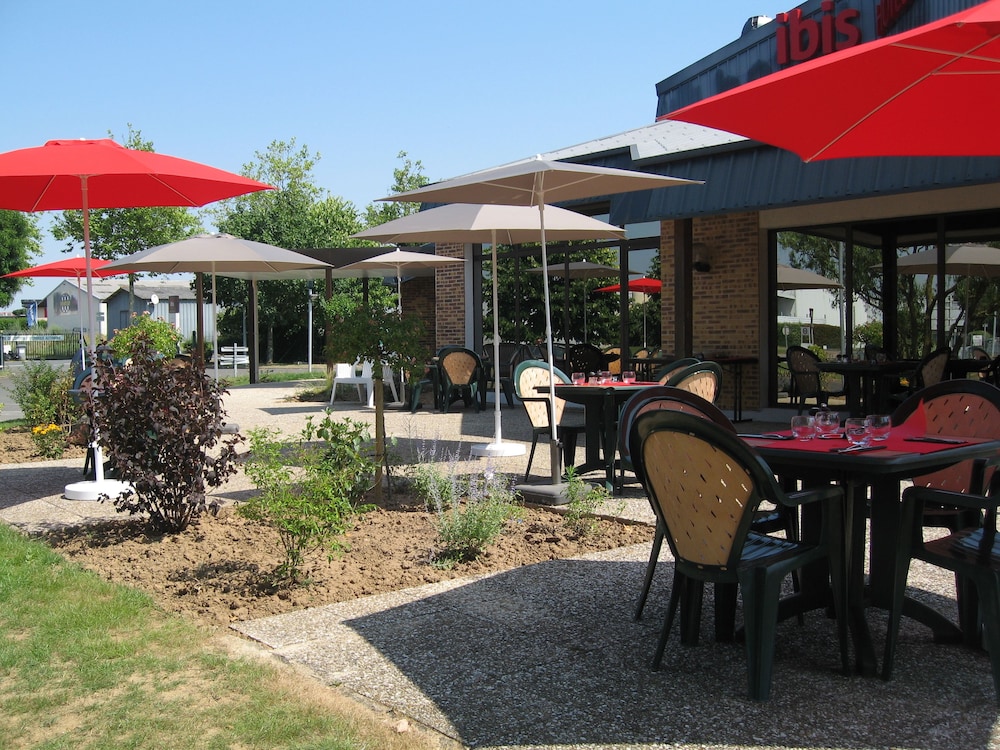 Ibis Amboise 61/65