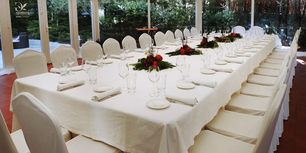 Los Guardeses Hotel 46/50