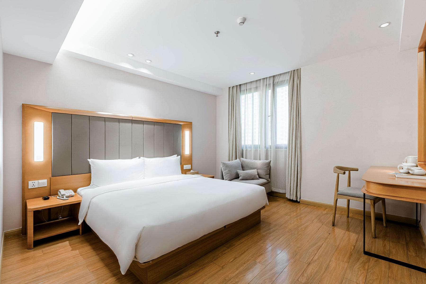 Ji Hotel (Shanghai Railway Station Tianmu West Road) 24/41