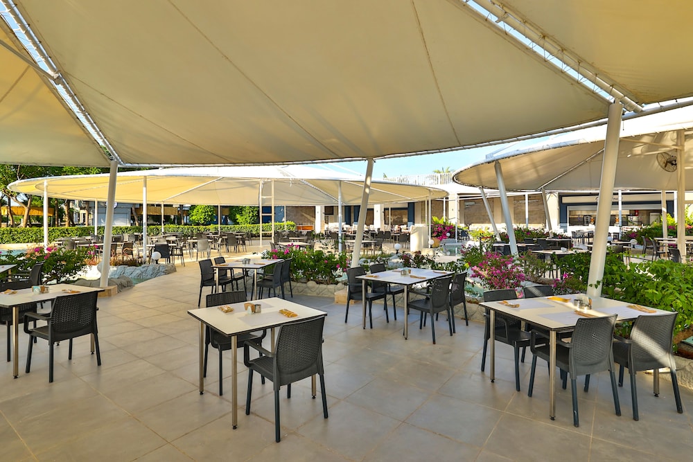 Crystal Centro Resort 34/50
