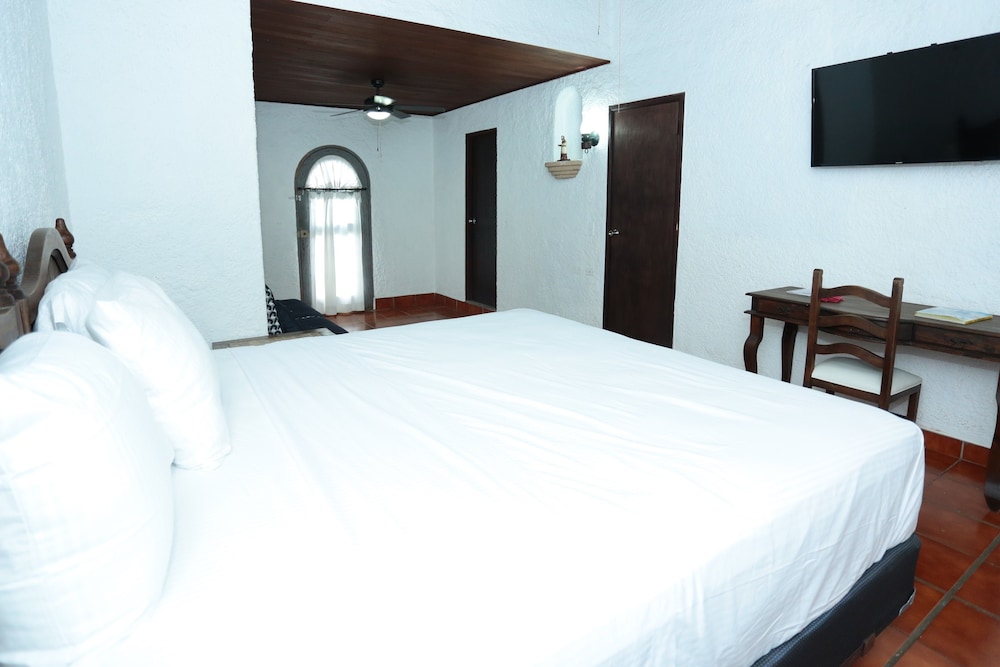 Hotel Casa Colonial 12/50
