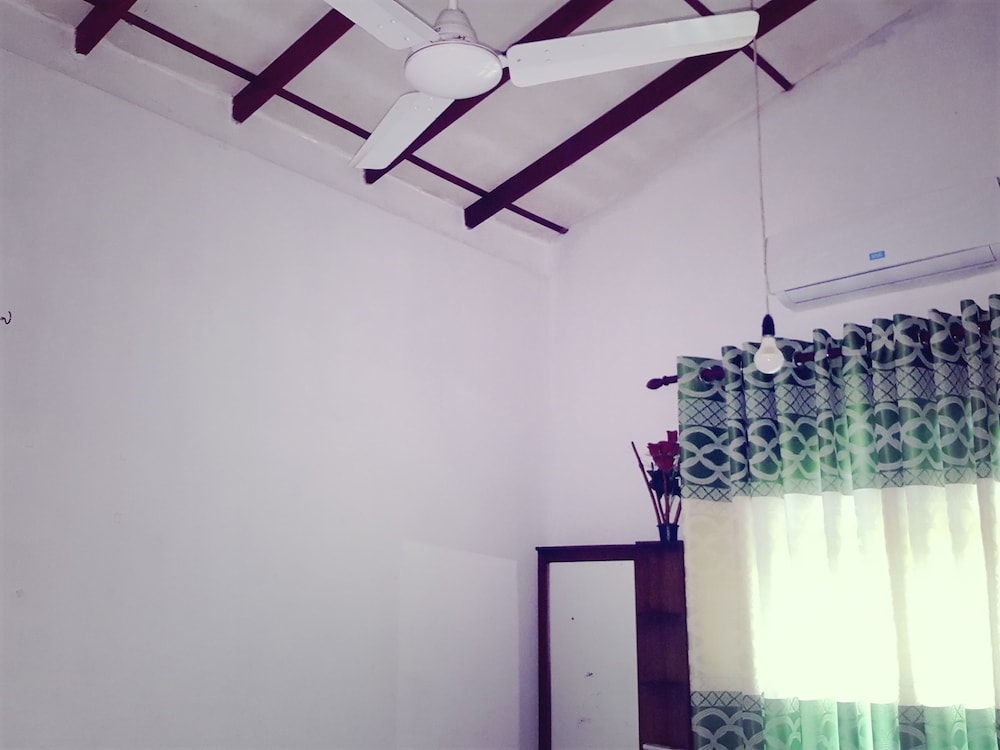 Homestay 24 9/32