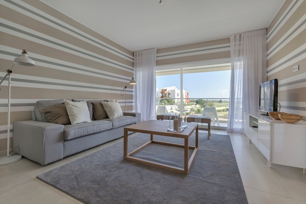 Laguna Vilamoura 47/77