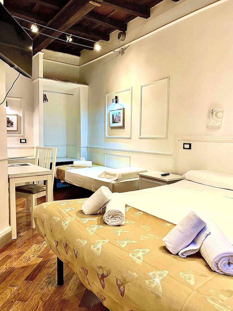 Domus Ester Roma 28/75
