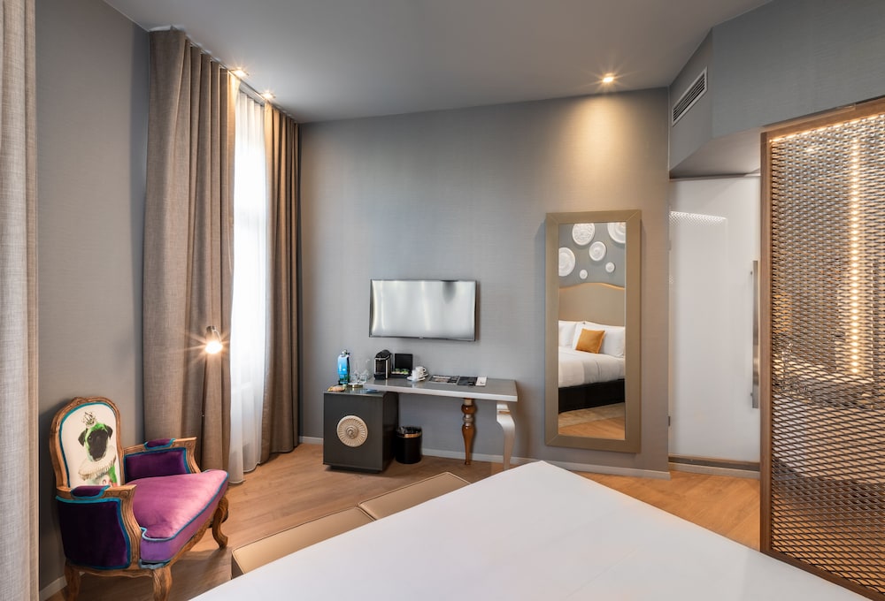 987 Prague Hotel 15/56