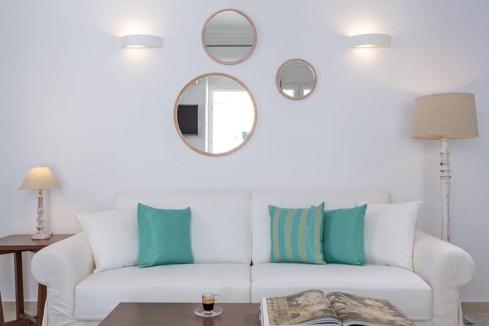 Colours Of Mykonos 50/65