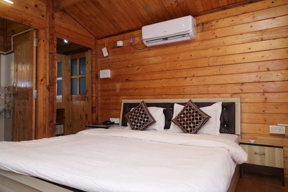 Beach Walk Resort - Goa 8/35