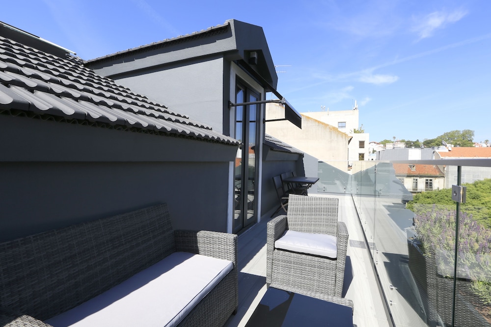 Lisbon Charm Flats 43/50