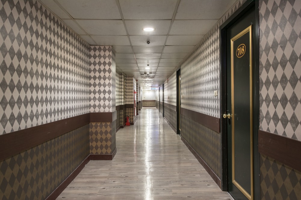 Lotus Yuan Business Hotel 17/23