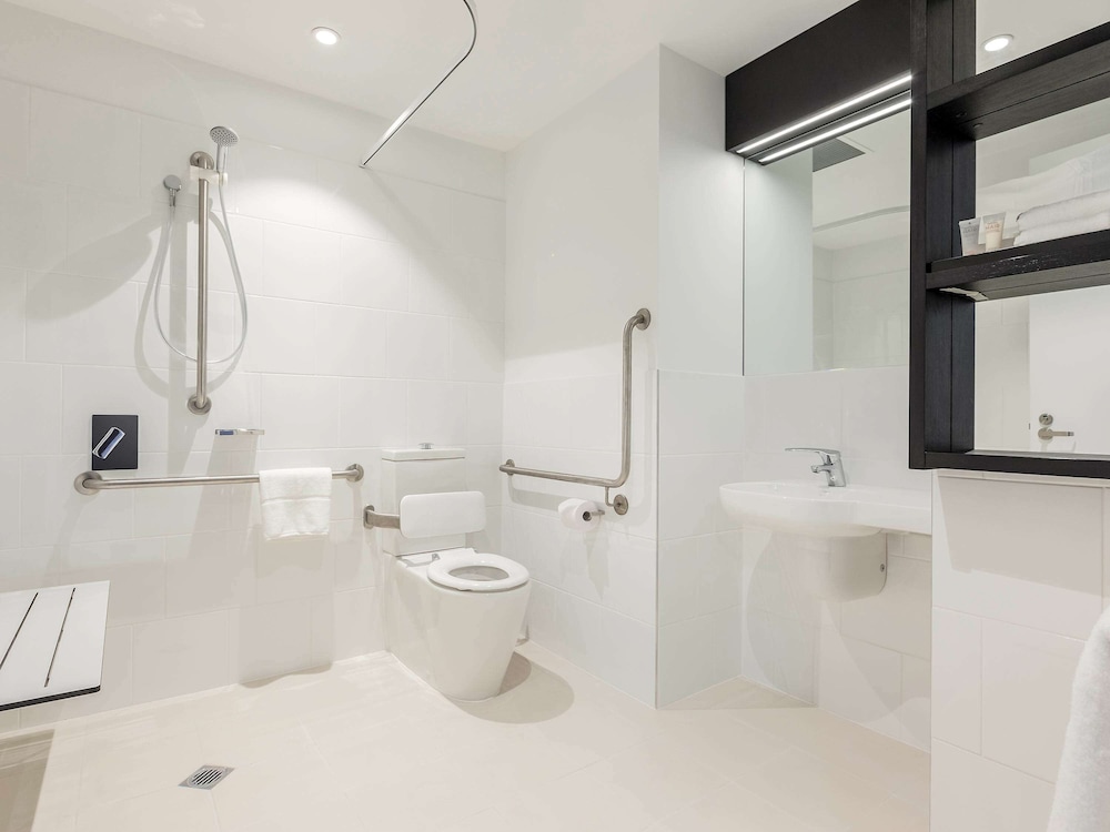 IBIS ADELAIDE 9/71