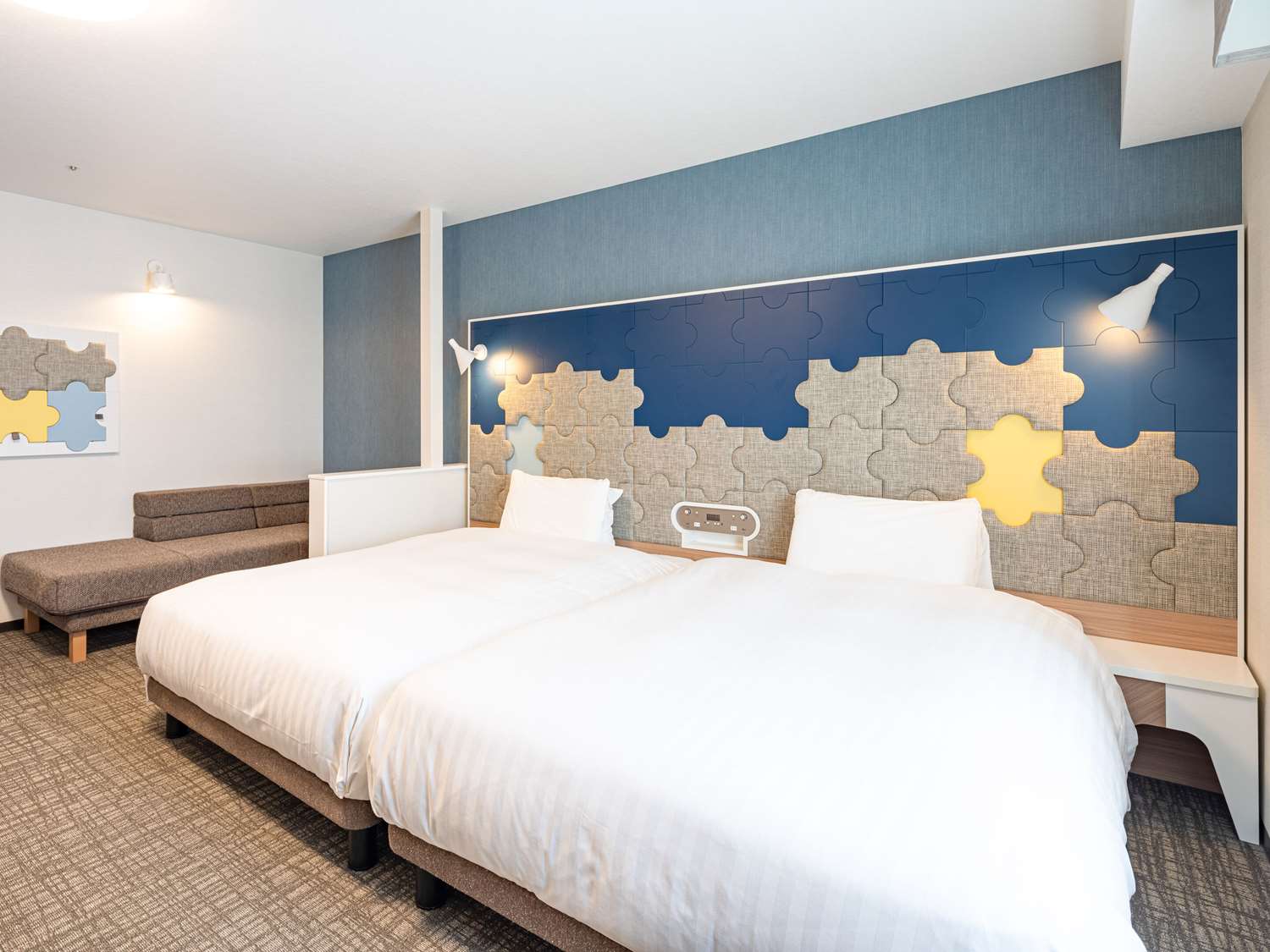 SUITE, 2 DOUBLE BEDS