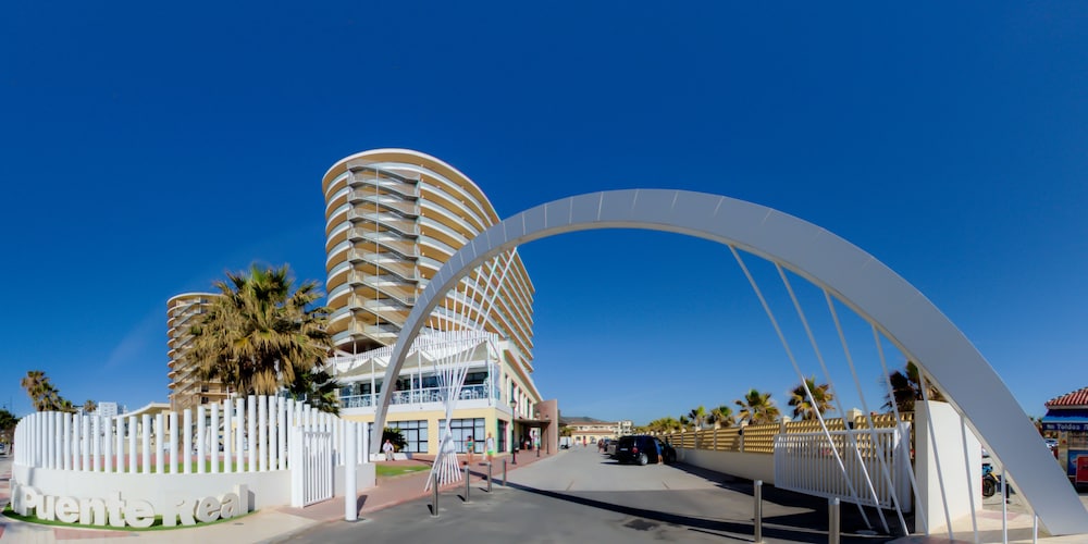 Hotel Puente Real 54/62